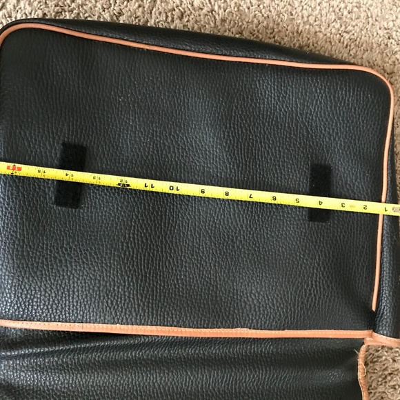 Geoffrey Beene Two-Tone Messenger  Briefcase Bag - Picture 7 of 8